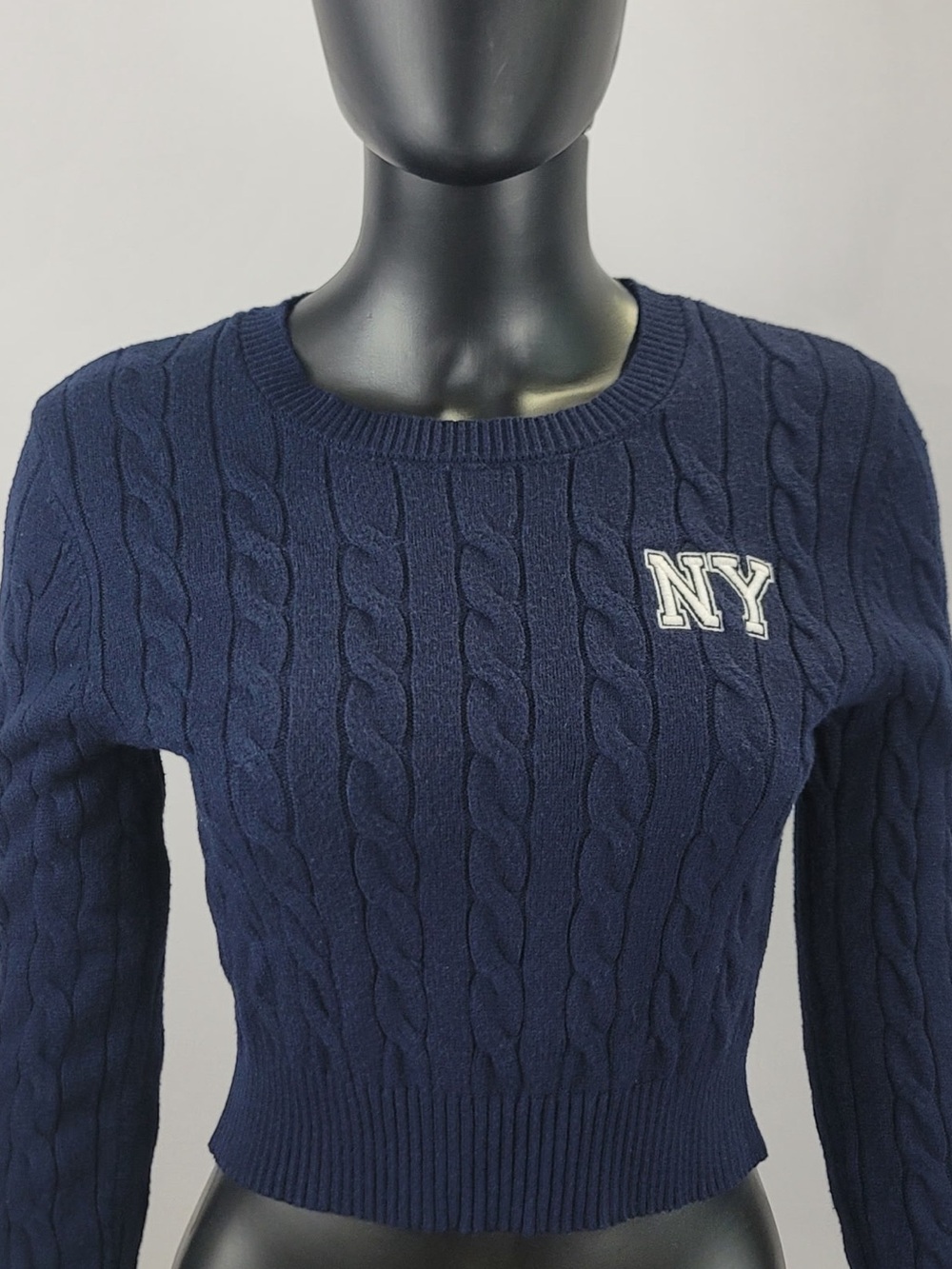 Size Small Navy Cable-Knit 'NY' Crop Sweater - Women
